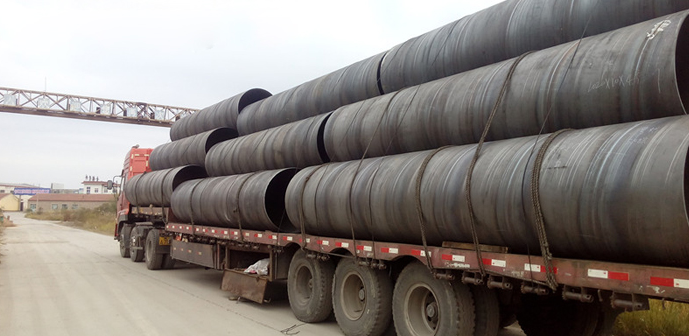 厚壁螺旋钢管装车现场