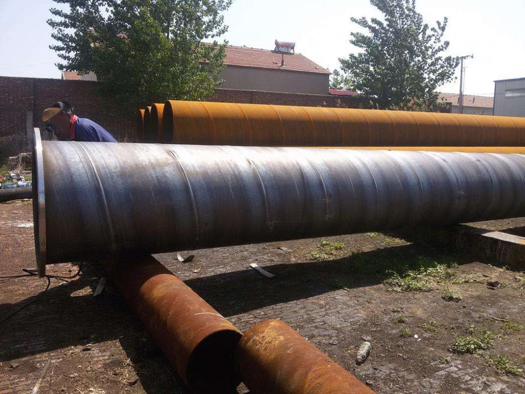 冬季生产螺旋钢管时应注意什么？